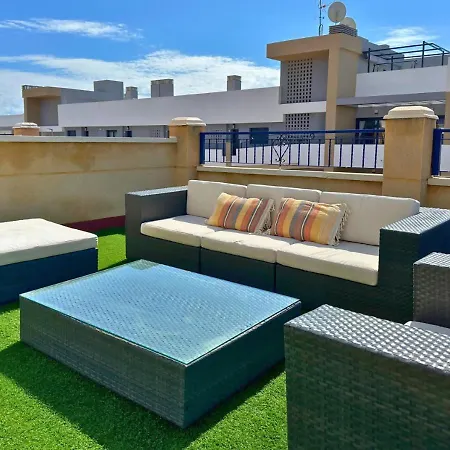 La Terraza Del Sur En Mil Palmeras アパート カンポアモル